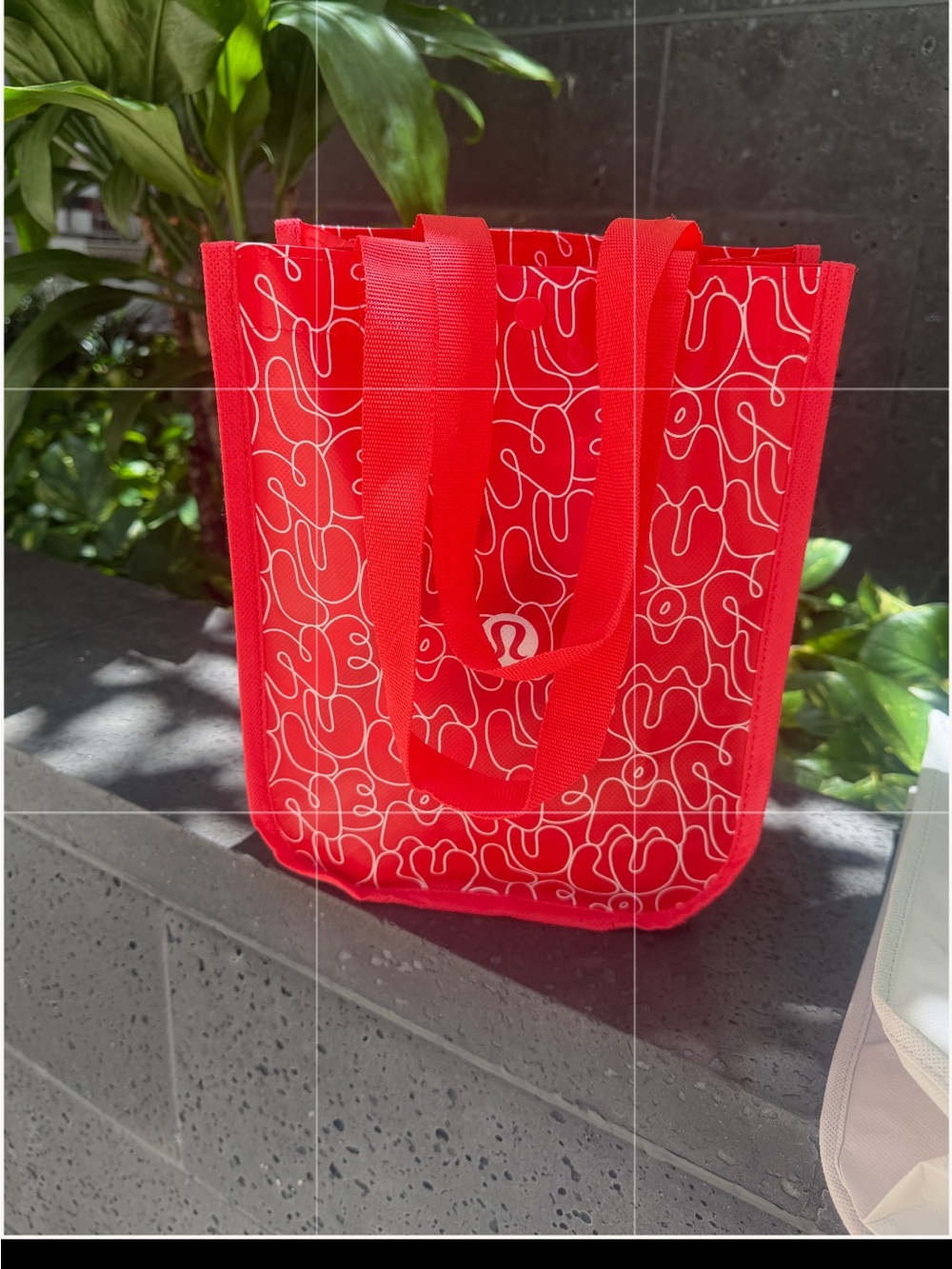 Rare lululemon”Hawaiian” True Navy Short Sleeve Hold Tight shirt & free tote - Picture 10 of 10